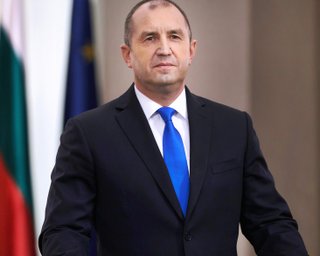 "Україні потрібно більше людей": новий уряд Болгарії припинить постачання зброї Києву