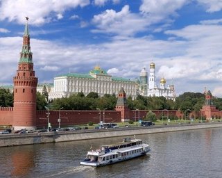 Затонувший катер подняли со дна Москвы-реки, - СМИ
