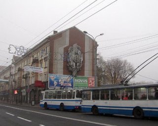 В Ровно усилят карантин: школьников отправят на дистационку и запретят массовые мероприятия (документ)