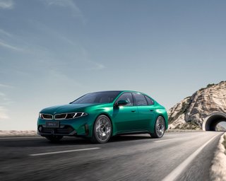 BMW презентувала потужну електричну "трійку" із запасом ходу понад 1000 км (фото)