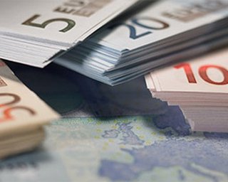 Курс наличного евро в обменниках резко снизился