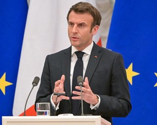 "Було б корисно": Макрон заявив про необхідність поновити діалог із Путіним