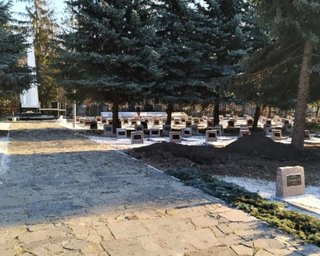 Геннадия Кернеса похоронят напротив Евгения Кушнарева (фото)