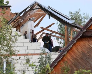 Ракета з F-16 впала на будинок у Польщі: президент Навроцький вимагає негайних пояснень