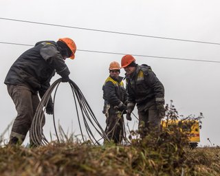 Масштабний удар по енергетиці: у Міненерго розповіли, коли можуть повернути світло українцям