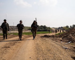 Вера в победу и жалобы на технику: что показал опрос израильских резервистов, которые воюют с ХАМАС