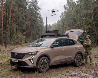 Спортивный кроссовер Renault превратили в платформу для боевых дронов (фото)