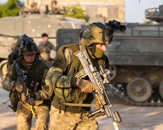 Наибольшие с начала войны: Британия вводит новые санкции против РФ и увеличивает помощь Украине