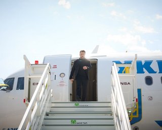 На зустріч із Зеленським скликали всіх 100 сенаторів США через розгляд "пекельних санкцій" проти РФ, — ЗМІ
