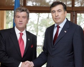 Ющенко будет есть вареники с Саакашвили назло Тимошенко, - политолог