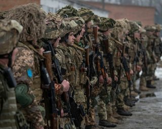 В Украине продлили мобилизацию и военное положение: Зеленский подписал законы