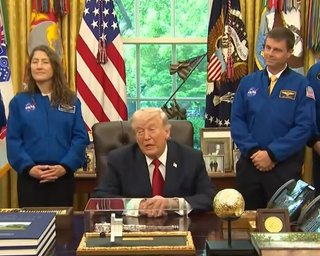 "Я предложил небольшое перемирие": Трамп прокомментировал разговор с Путиным