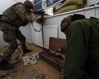 Террористы 44 раза обстреляли позиции сил АТО, - штаб