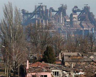 В Мариуполе РФ строит новый военный объект на "Азовстали": соединят с ЗАЭС, — Андрющенко (схема)