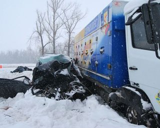 Харьковчанка не справилась с управлением: три человека погибли