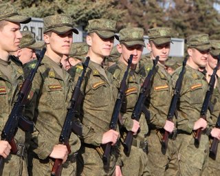"Рюкзак, трусы и аптечка": в России срочникам выдали "список покупок" и отправляют в Курскую область