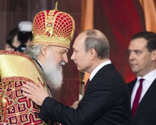 Крестный ход. В России церковь хочет влиять на дела государства