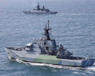 Три доби під наглядом: британський флот стежив за кораблями РФ біля своїх берегів — ЗМІ