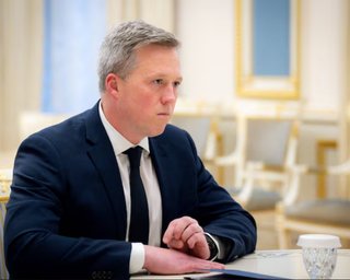 Дрисколл, Буданов и обновленный мирный план США: детали встречи в Абу-Даби