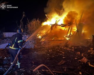 ЗС РФ масовано атакували Україну: є загиблі та руйнування, затримаються потяги (фото)