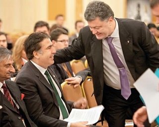 Порошенко назвал Саакашвили "несчастным человеком"