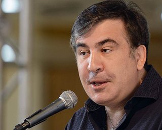 Саакашвили приехал на выборы на велосипеде