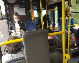 Кличко пригрозил ограничить работу транспорта в Киеве из-за игнорирования правил карантина