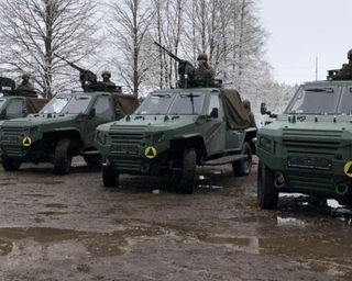 Польша отправила на границу с Беларусью 25 новых броневиков Wirus 4x4 (фото)