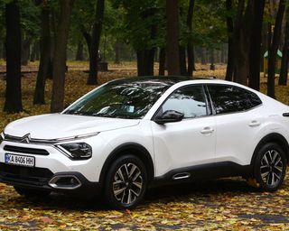 Мікс стилів: тест-драйв нового Citroen C4 X