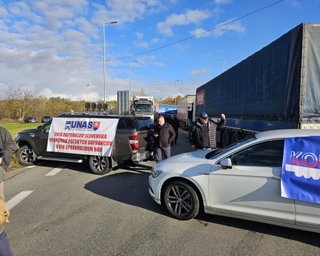 Словацкие перевозчики угрожают снова перекрыть границу: детали