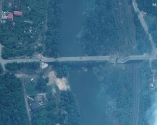Появились подробные спутниковые снимки разрушенных мостов в Северодонецке (фото)