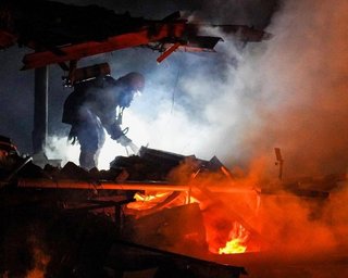 ВС РФ ударили по частным домам в Запорожье: есть погибшие и раненые, детали (видео)