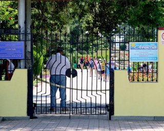 "Это не эвакуация": российские власти массово вывозят детей из Крыма