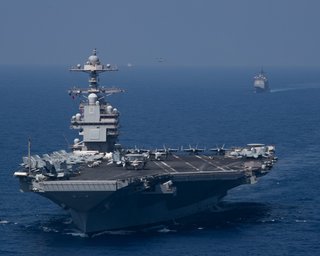 США снова перебрасывают на Ближний Восток авианосец и три эсминца с тысячами военных