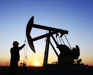 Нафтовий шторм: чи здатне різке падіння цін на нафту вплинути на РФ та війну в Україні