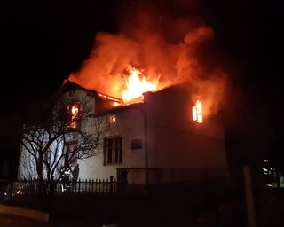 Атака дронів по Львівській області: горить музей Шухевича і гуртожиток у Дублянах (фото)
