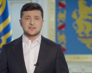 Хотим миллион заболевших? Зеленский выступил против открытия метро