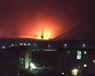 Огонь добрался до "Азота". Сильный ветер раздул пожары под Северодонецком