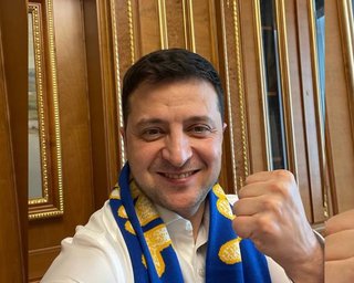 "Неистовая заруба": Зеленский поздравил сборную Украины с победой