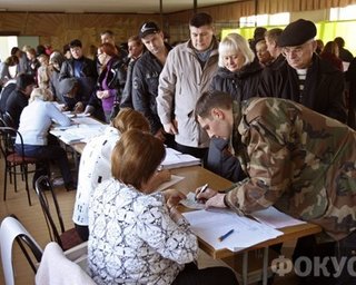 КИУ: люди не пошли на выборы из-за очередей