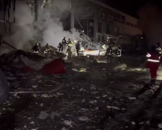 Россияне обстреляли терминал "Новой почты" и ударили по детскому санаторию в Харькове: последствия ночной атаки (видео)