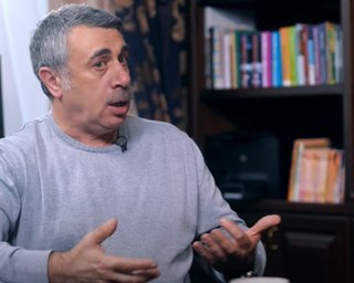 Комаровский рассказал, могут ли люди с антителами к коронавирусу быть переносчиками болезни