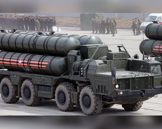 Нетипичные рейсы грузовых самолетов: OSINT-расследователи установили, куда выезжает ПВО РФ (фото)