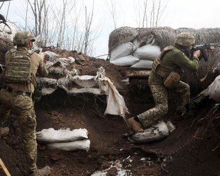 ВСУ и ВС РФ ведут бои за контроль над ключевой трассой возле Кременной, — разведка Британии