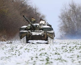 Стали ще активніші: ЗС РФ кинула у бій бронемашини на півдні та сході, — Тарнавський
