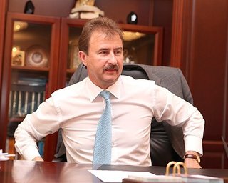 Попов сократил двух заместителей 