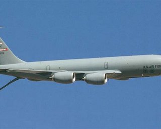 Крыло взорвавшегося в Кыргызстане самолета ВВС США упало во двор жилого дома - СМИ
