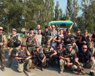 Студия "Квартал 95" показала свои выступления на передовой
