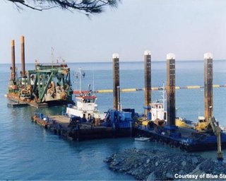 Доля Газпрома в "Голубом потоке" арестована по иску Нафтогаза, - СМИ