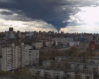 У Пермі горять 200 тисяч кубометрів нафти: що показує супутник та нові кадри з РФ (відео)